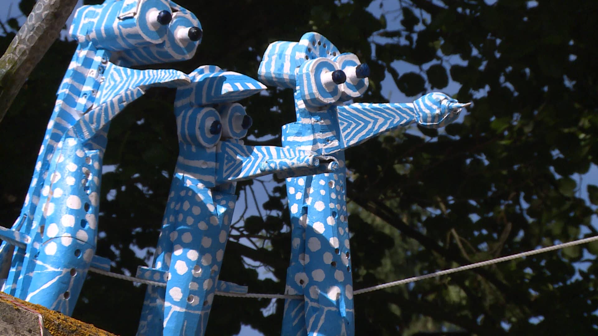 Blaue Vögel von Tony Torrilhon
